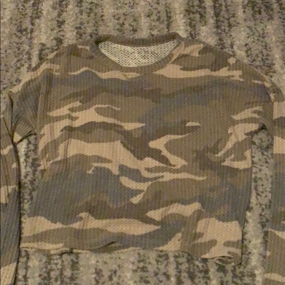 camo slightly cropped long sleeve